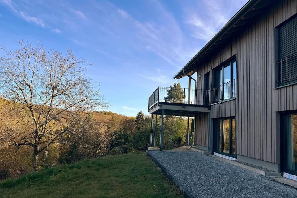 The Forest Retreat- Luxurioese Ferienwohnung Mit Privater Sauna Wermelskirchen Esterno foto